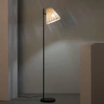 Lámpara de pie de ratán - Imagen 3